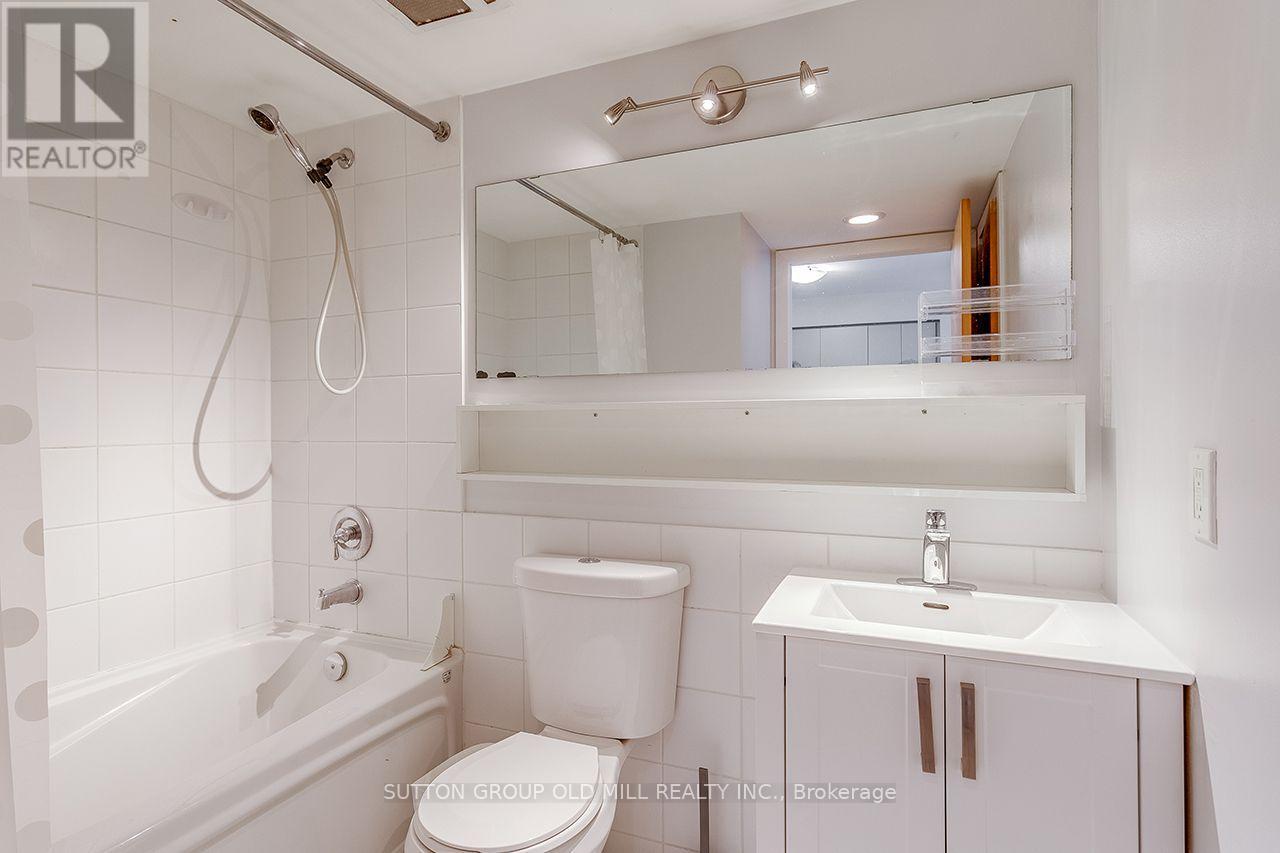 Ph2 - 255 Richmond Street E Property Photo 24