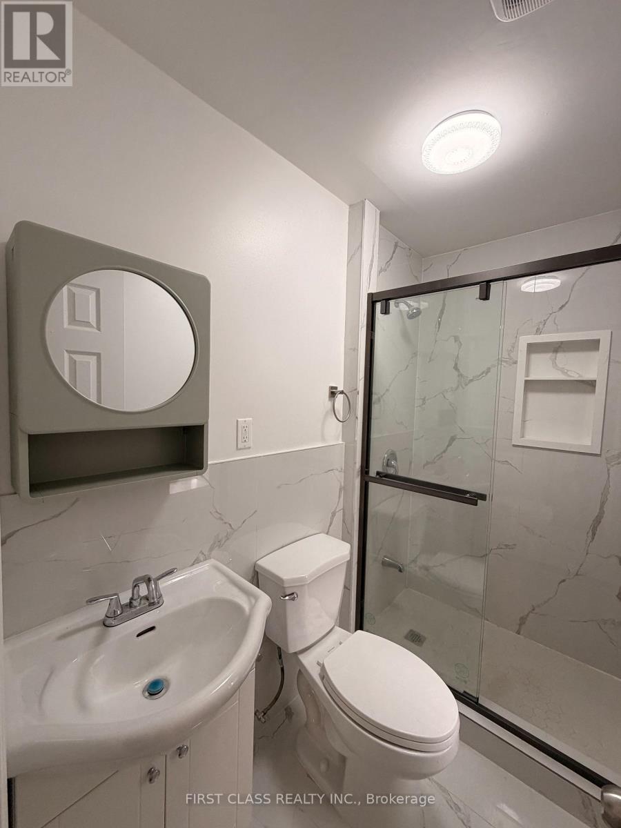Upper - 55 Huron Street Property Photo 27