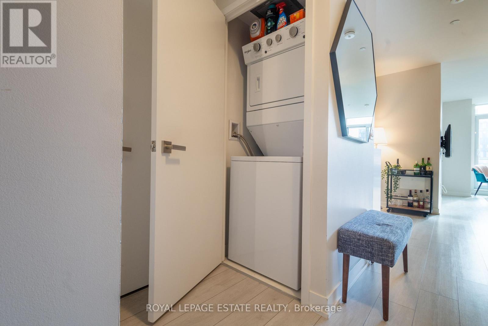 657 - 31 Tippett Road Property Photo 3