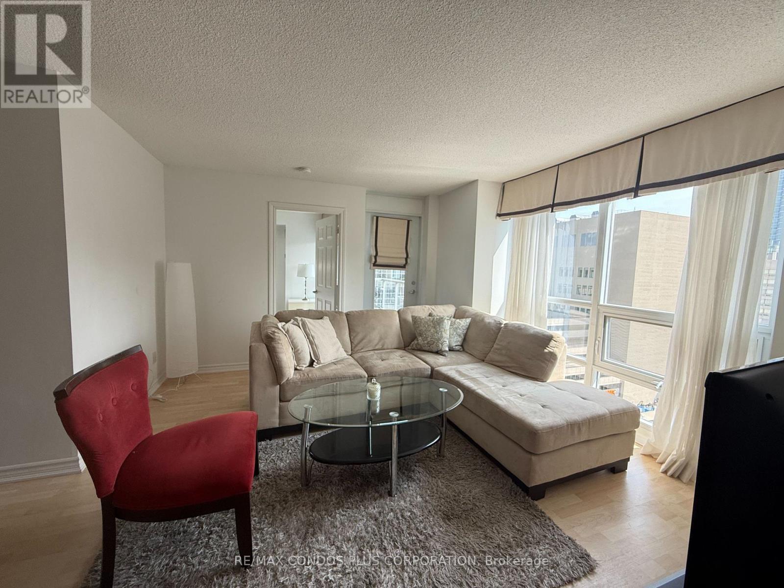 1402 - 761 Bay Street Property Photo 1