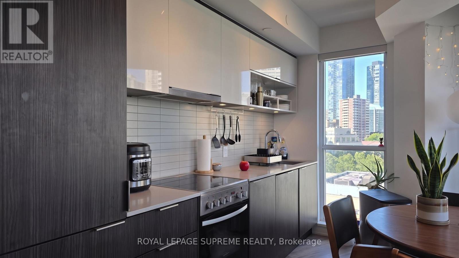603 - 159 Wellesley Street E Property Photo 6