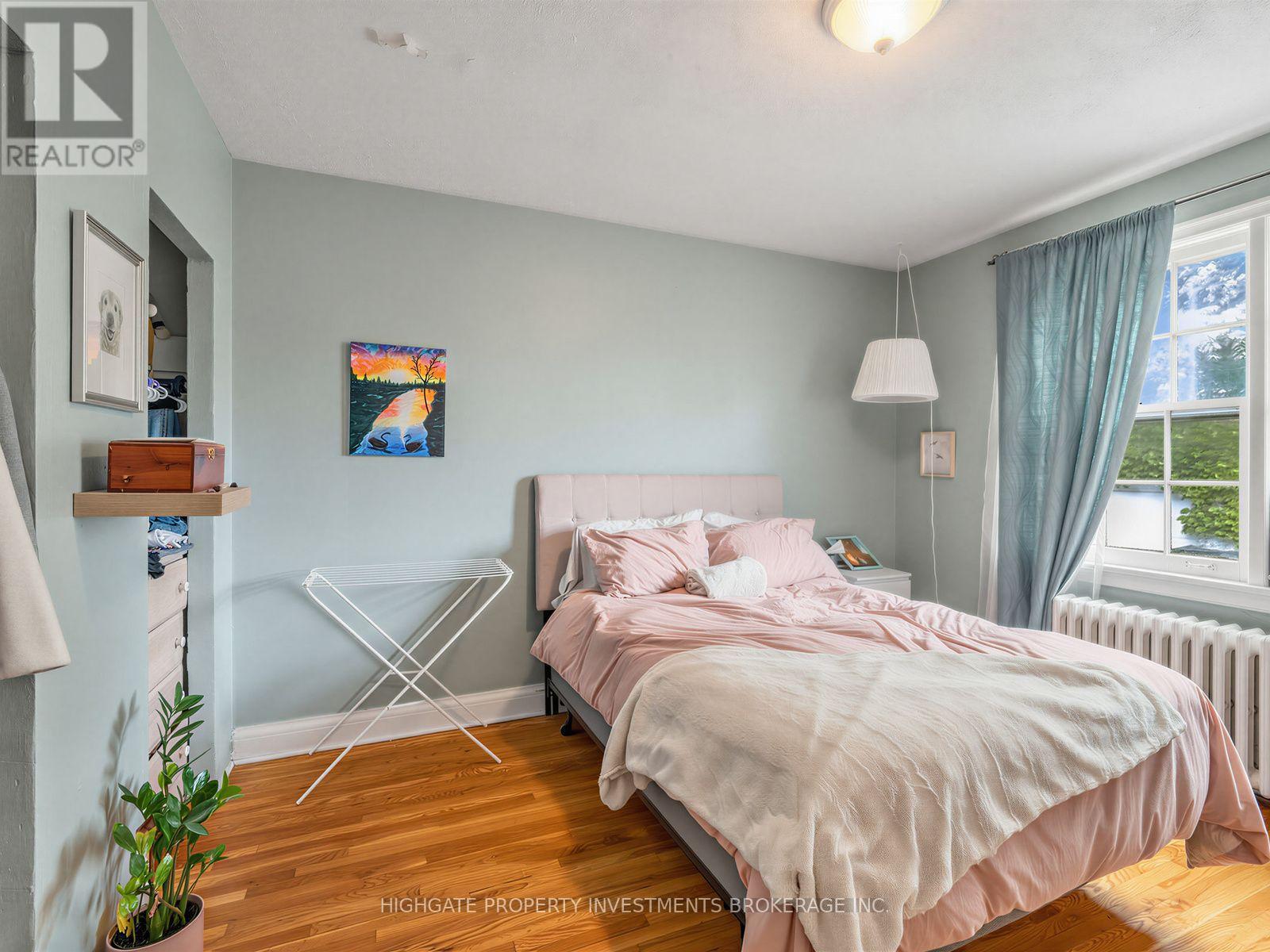 981 Avenue Road Property Photo 14