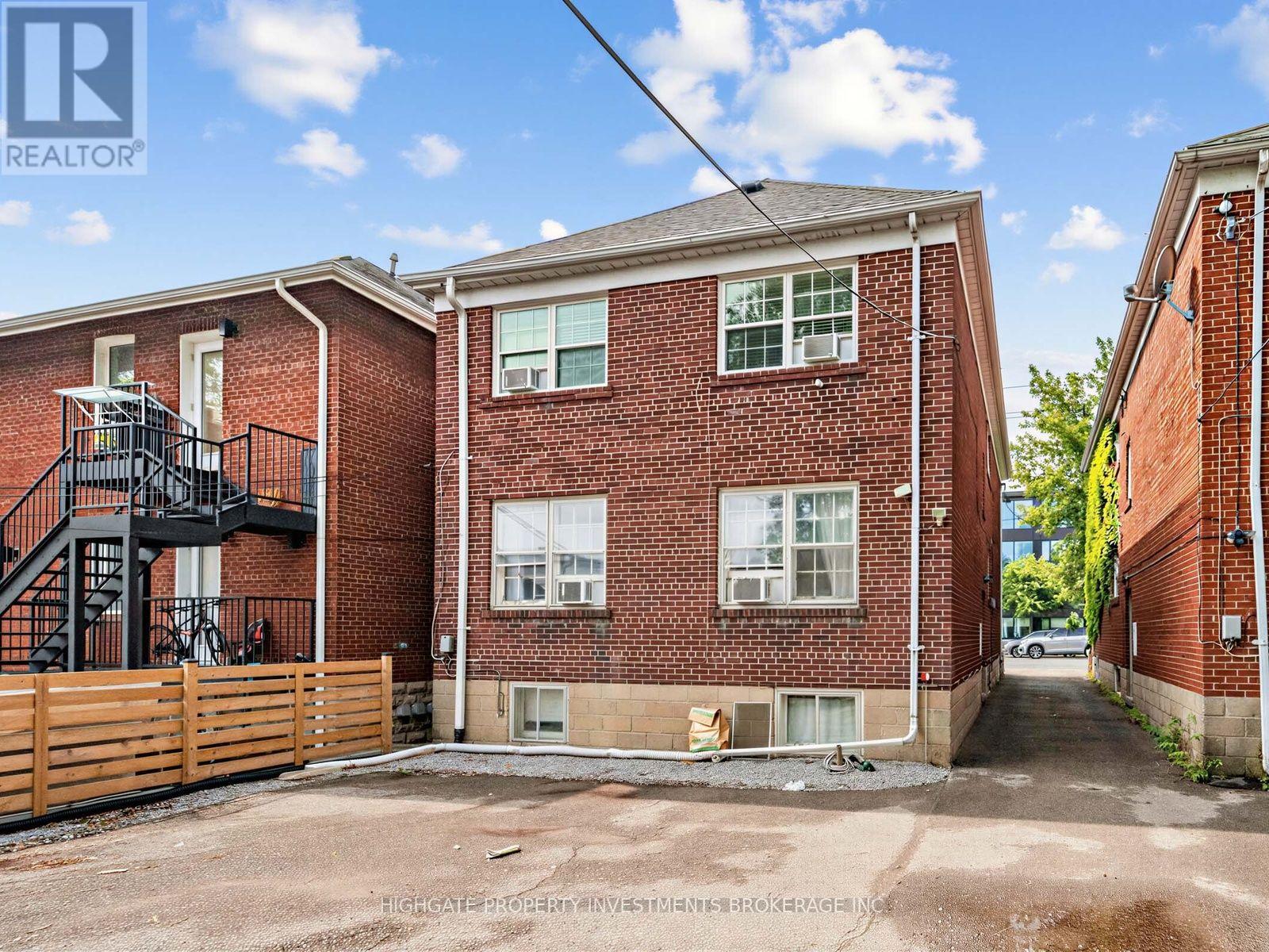 981 Avenue Road Property Photo 38