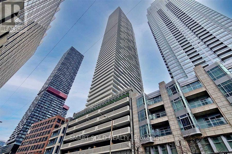 3103 - 2221 Yonge Street Property Photo 1