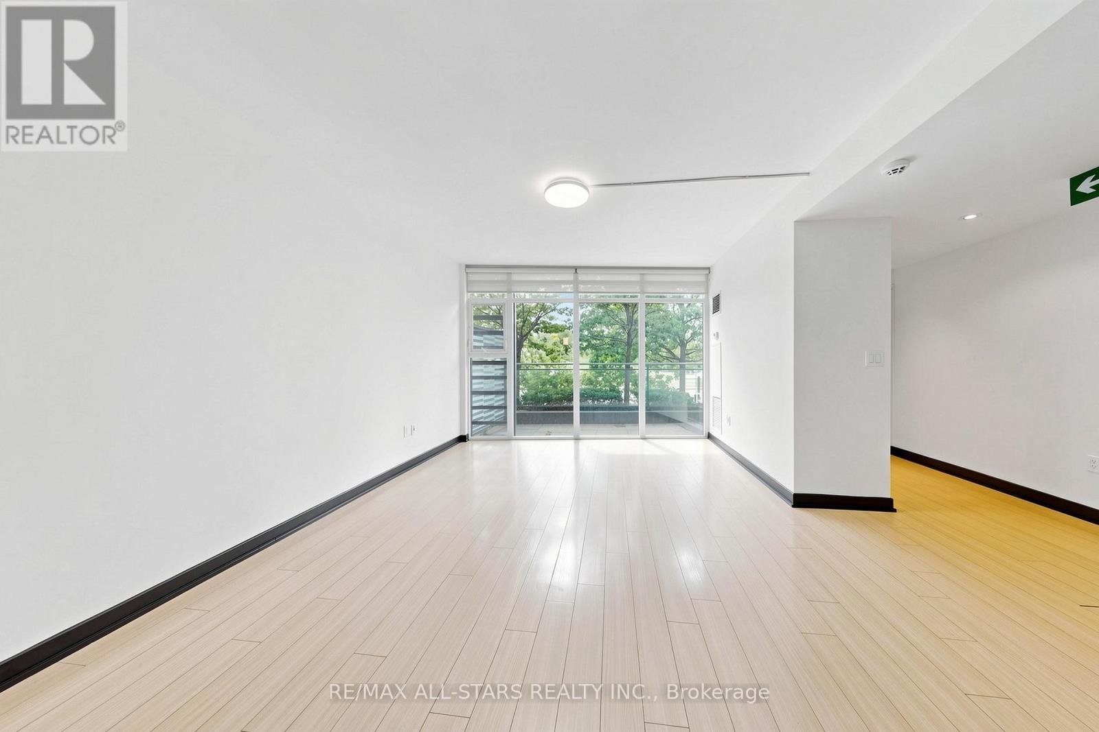 110 Fort York Boulevard Property Photo 3