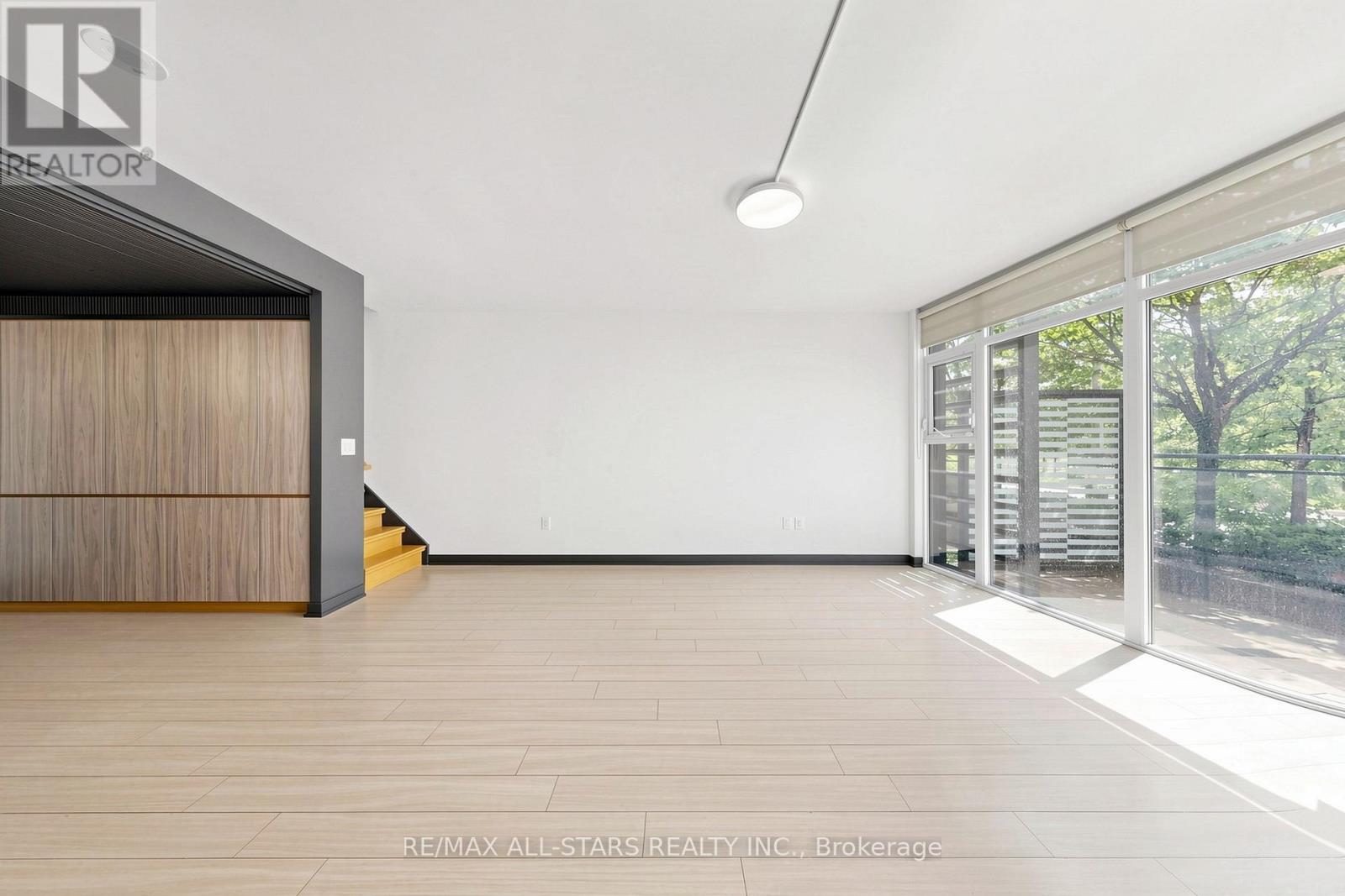 110 Fort York Boulevard Property Photo 4