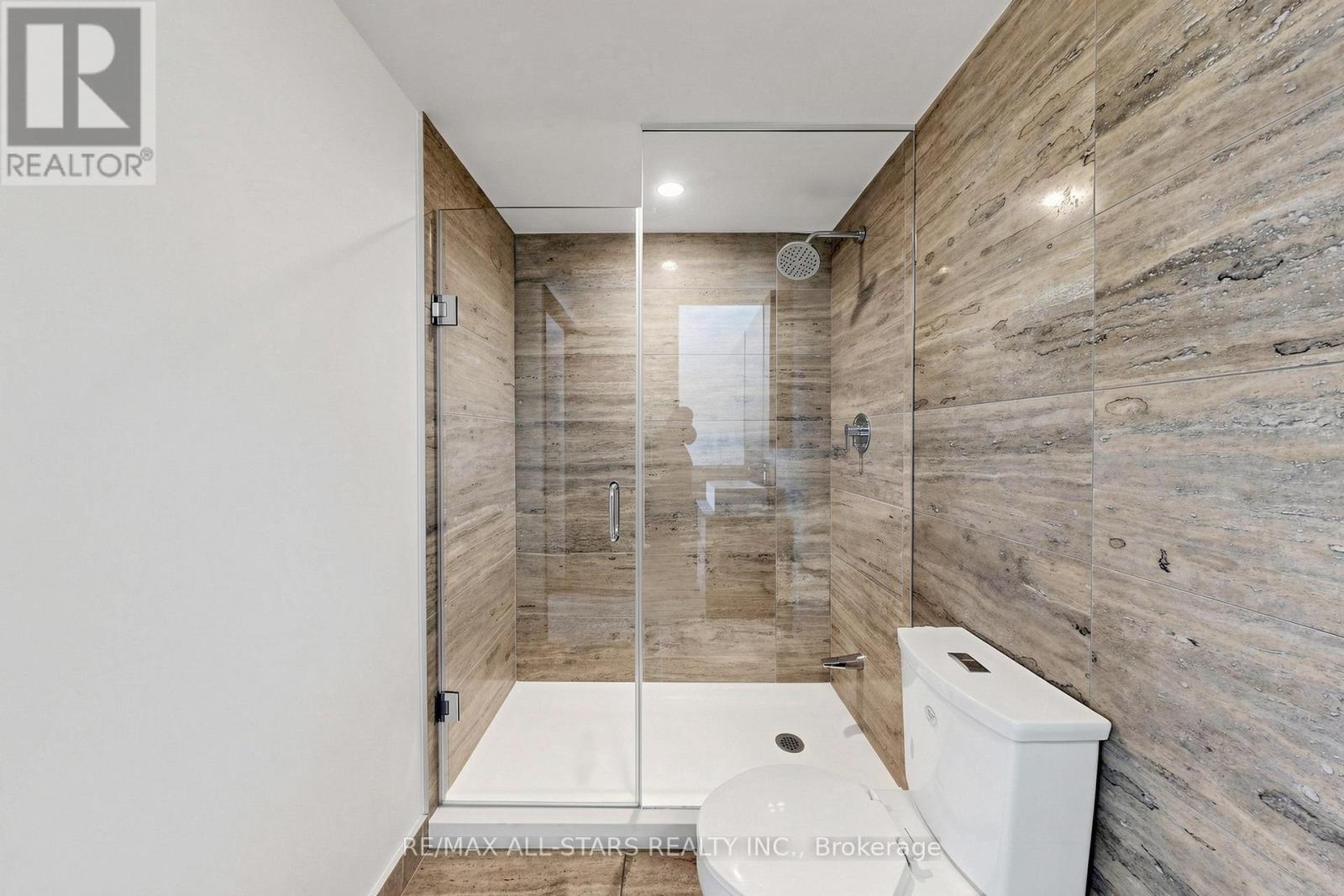 110 Fort York Boulevard Property Photo 30