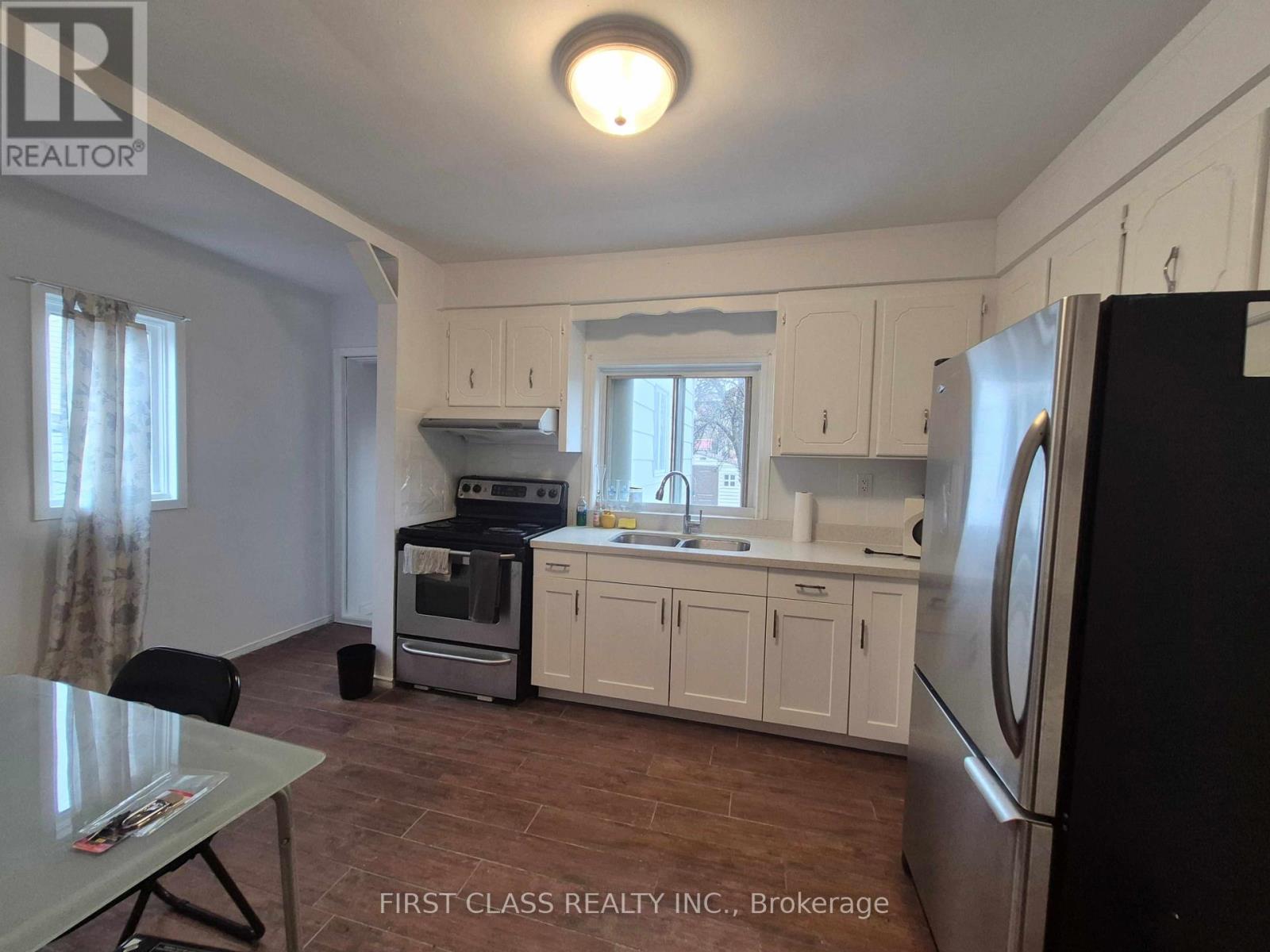 1st Floor - 97 Bude Street Property Photo 1
