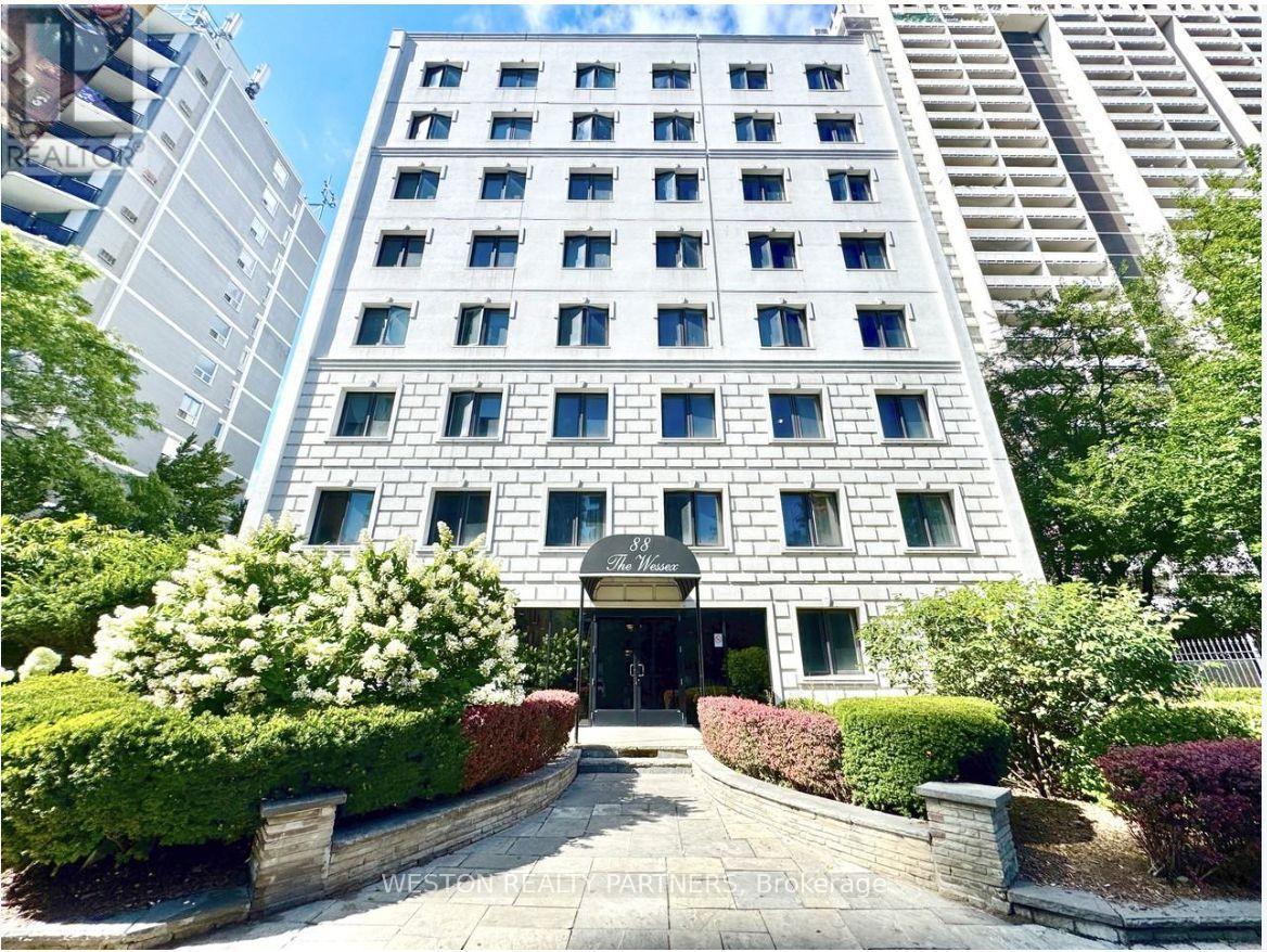 102 - 88 WELLESLEY STREET E Property Photo 1