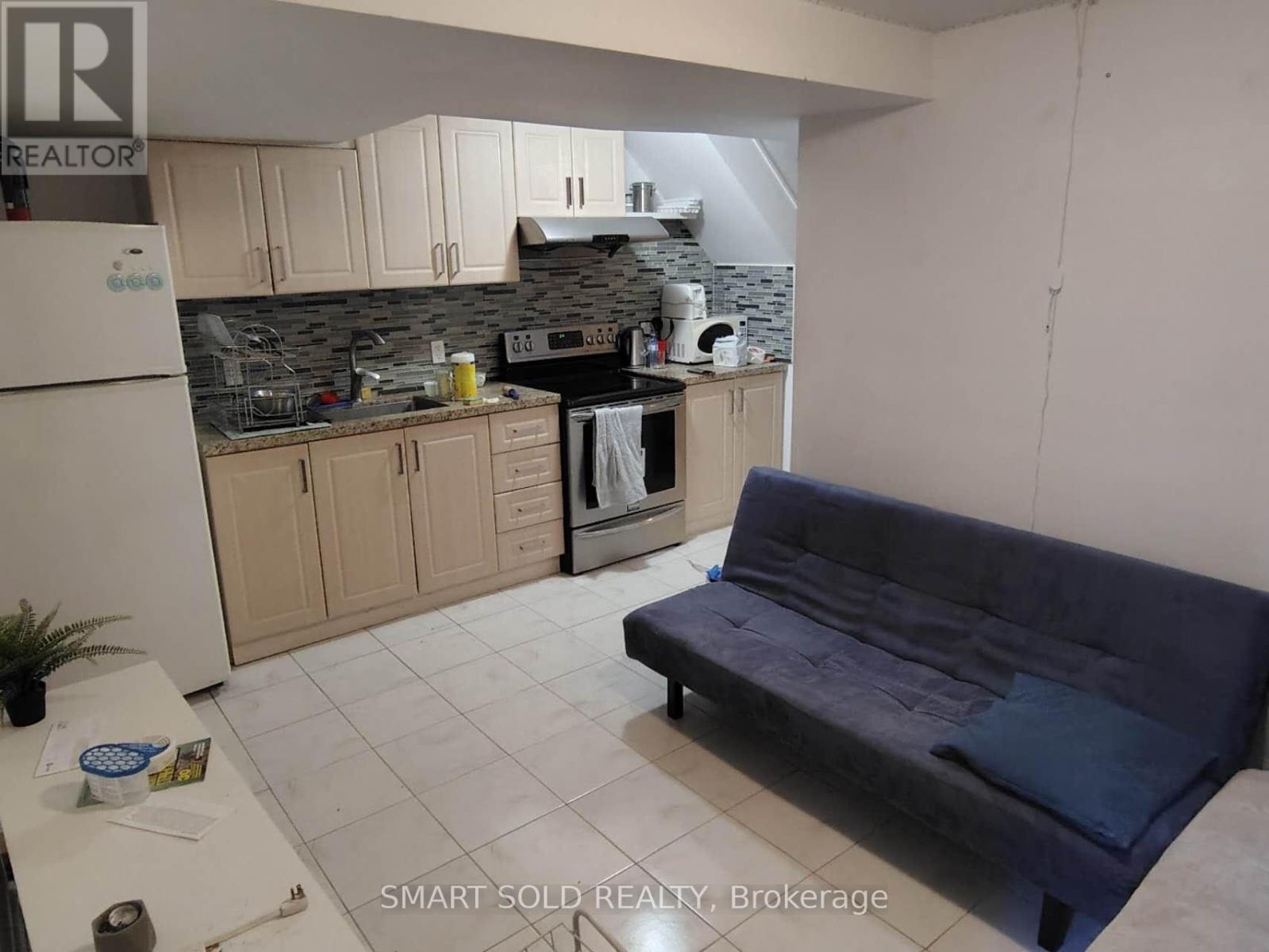 Lower 66 Bellevue Avenue Property Photo 1
