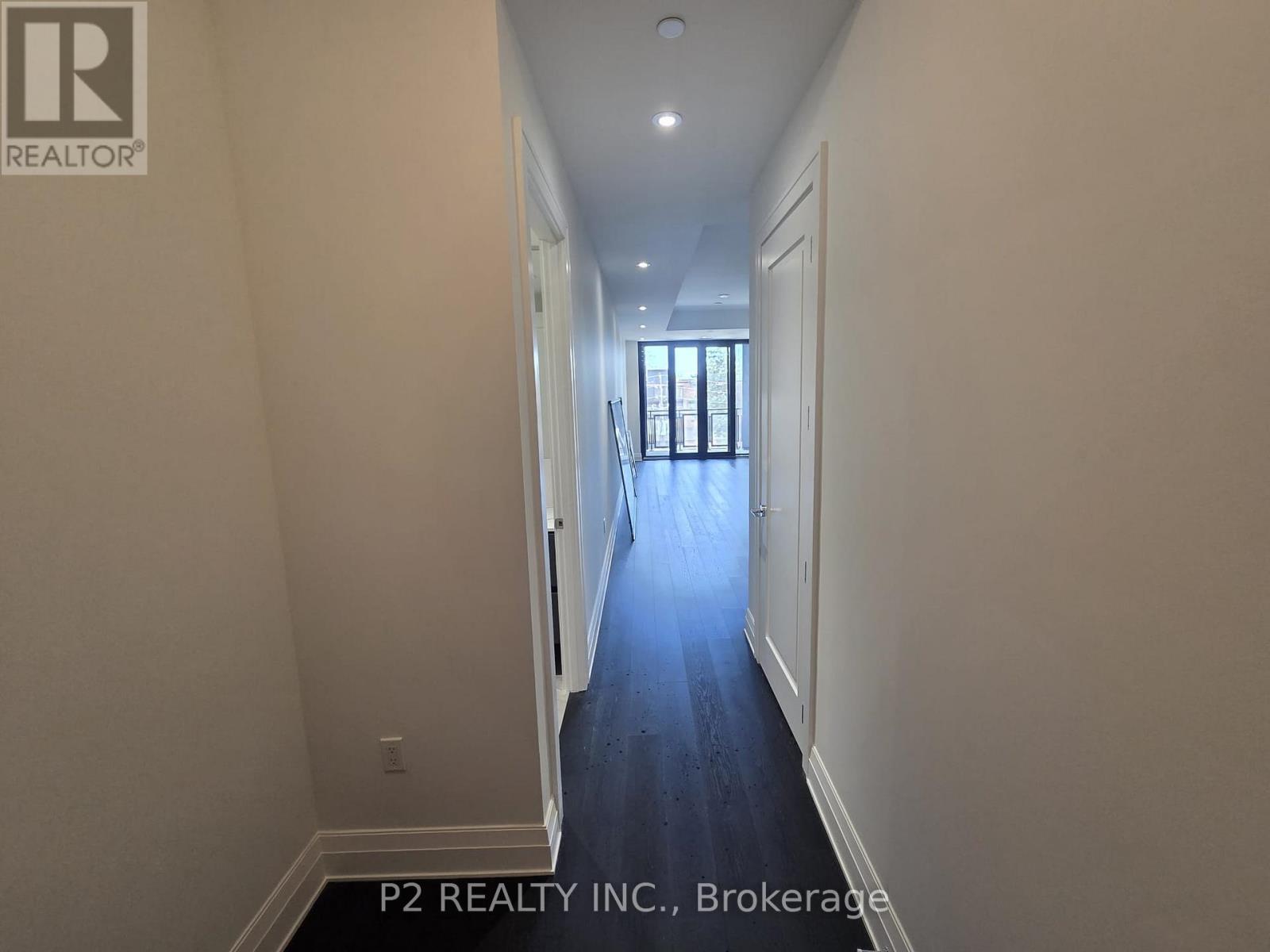 407 - 2 Forest Hill Property Photo 4