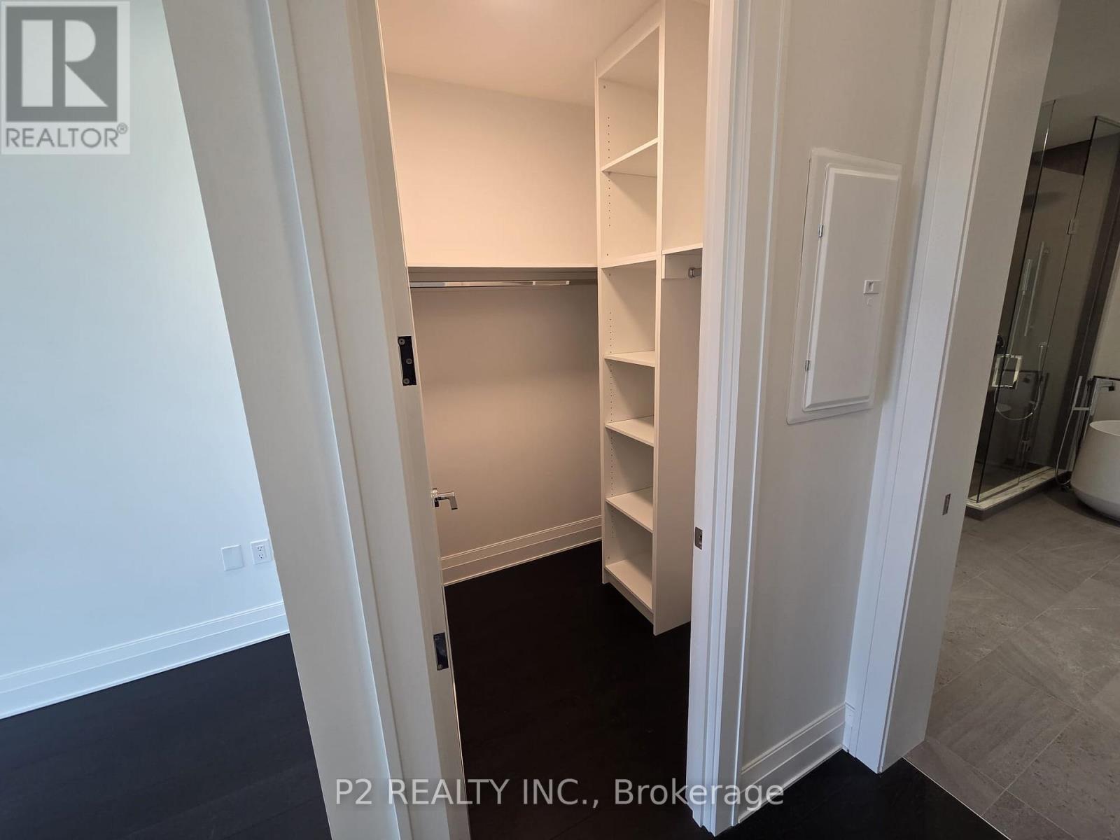 407 - 2 Forest Hill Property Photo 16