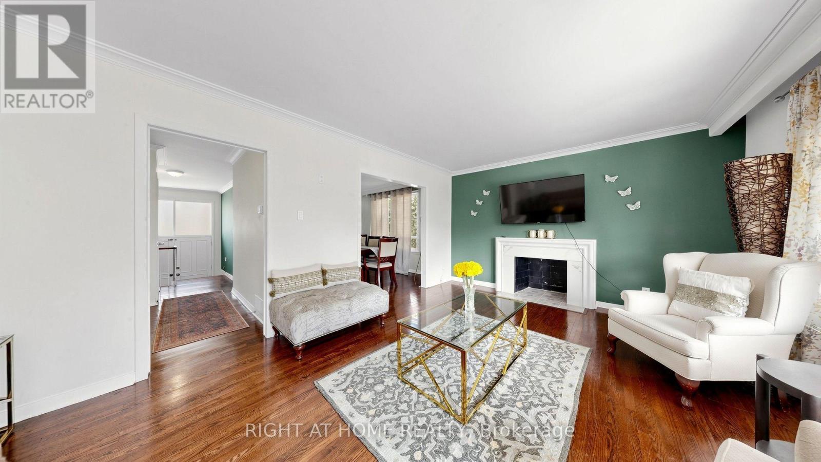 7 The Links Road Property Photo 8
