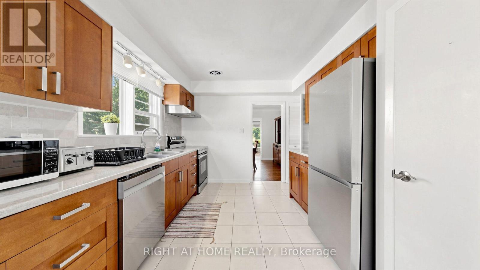 7 The Links Road Property Photo 12