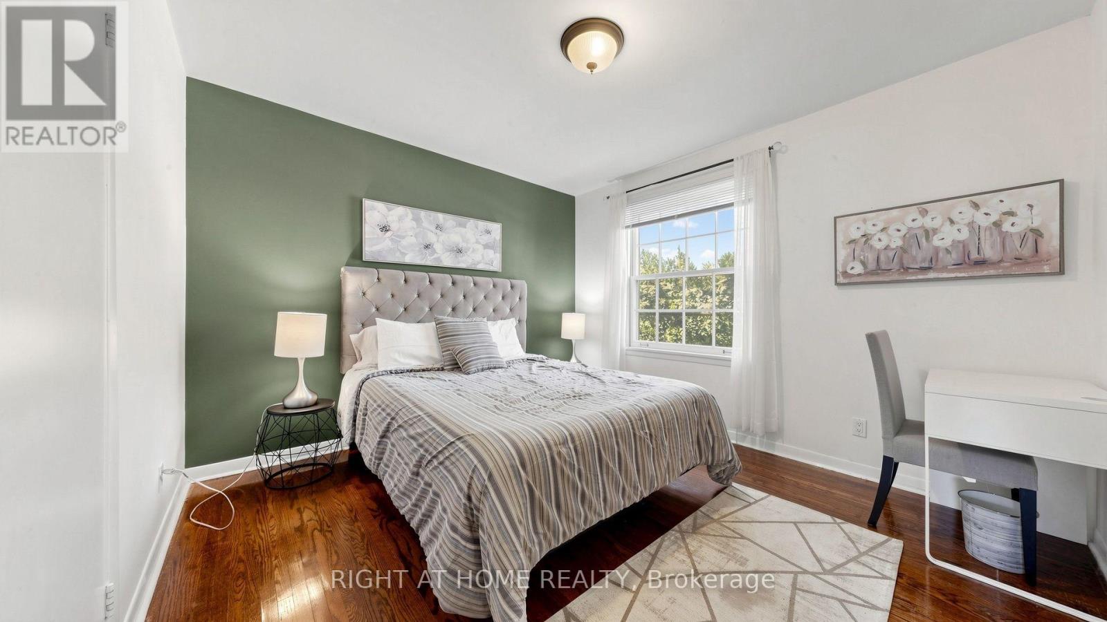 7 The Links Road Property Photo 19
