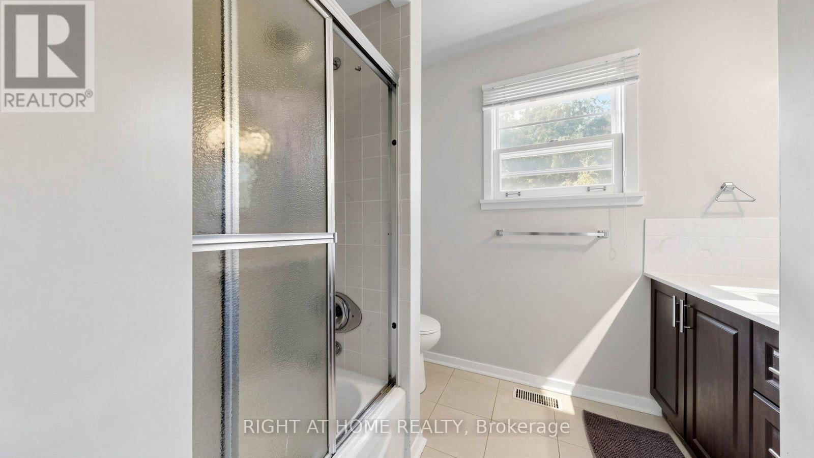 7 The Links Road Property Photo 23