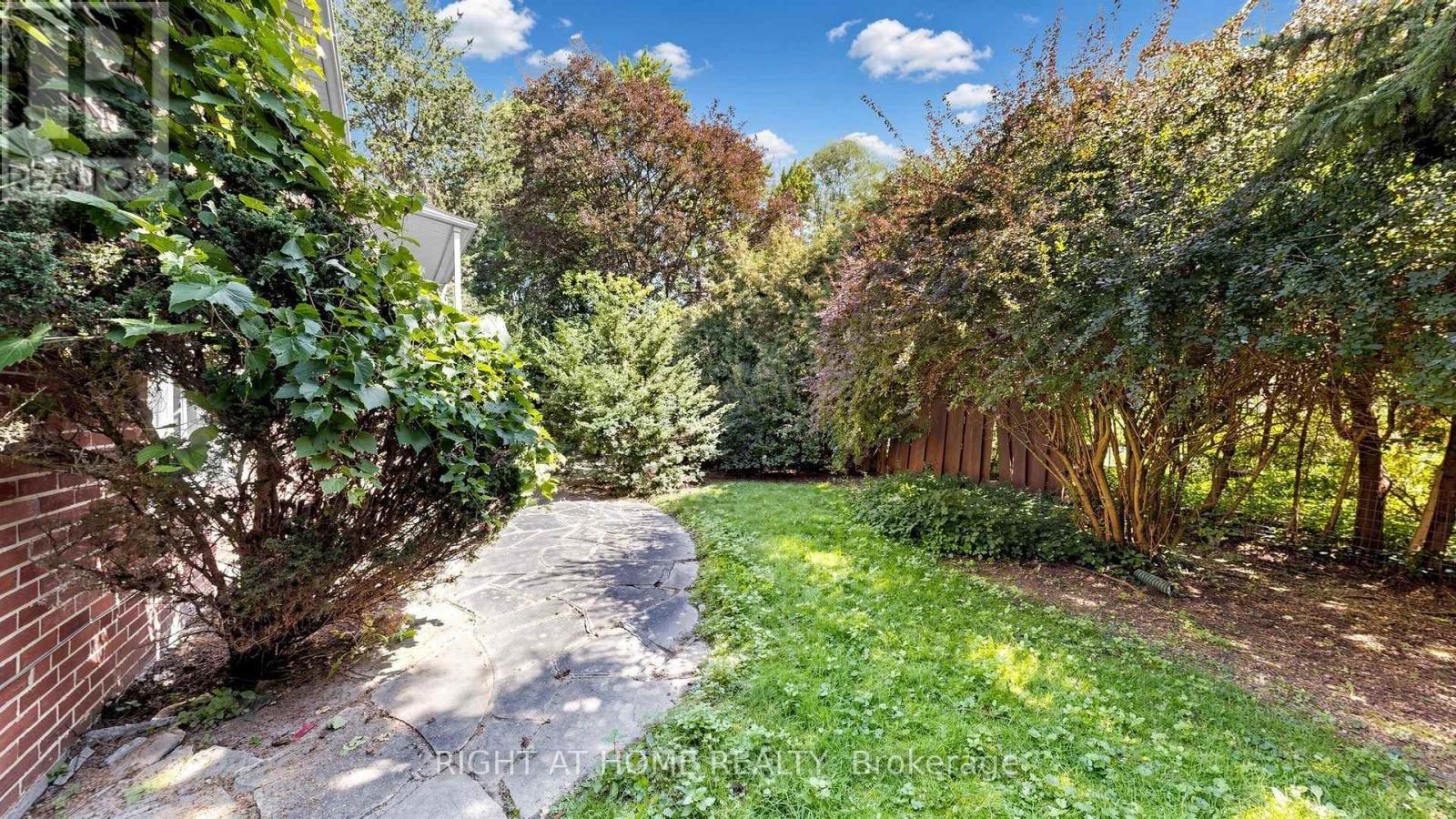 7 The Links Road Property Photo 33
