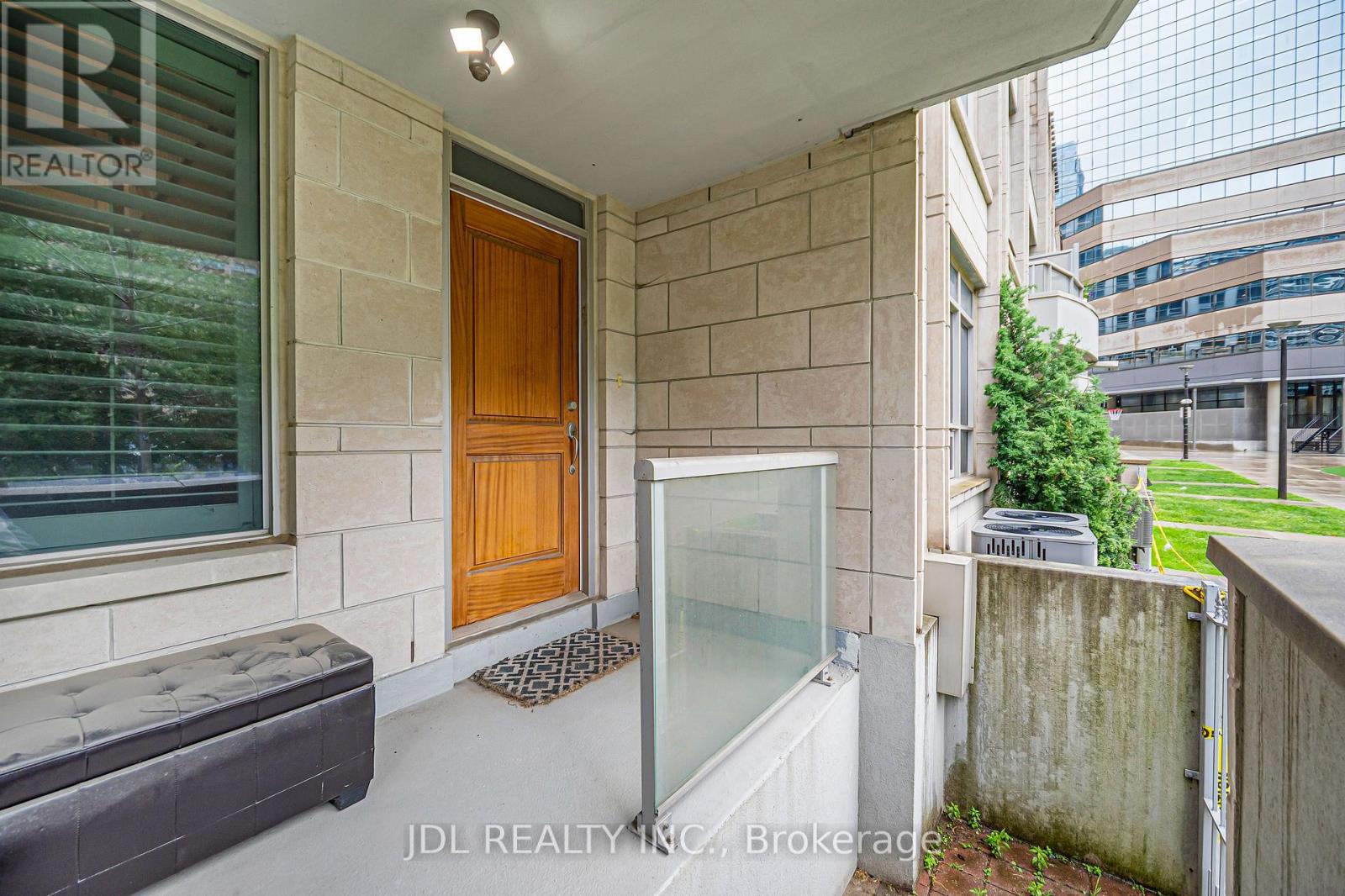 Th07 - 761 Bay Street Property Photo 1