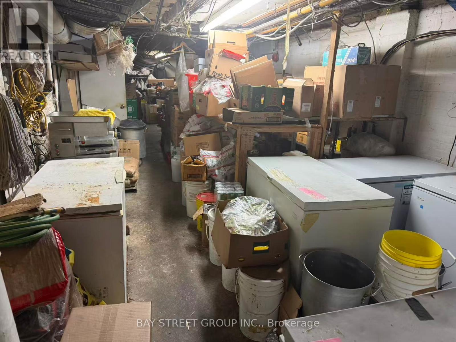 338 Spadina Avenue Property Photo 9