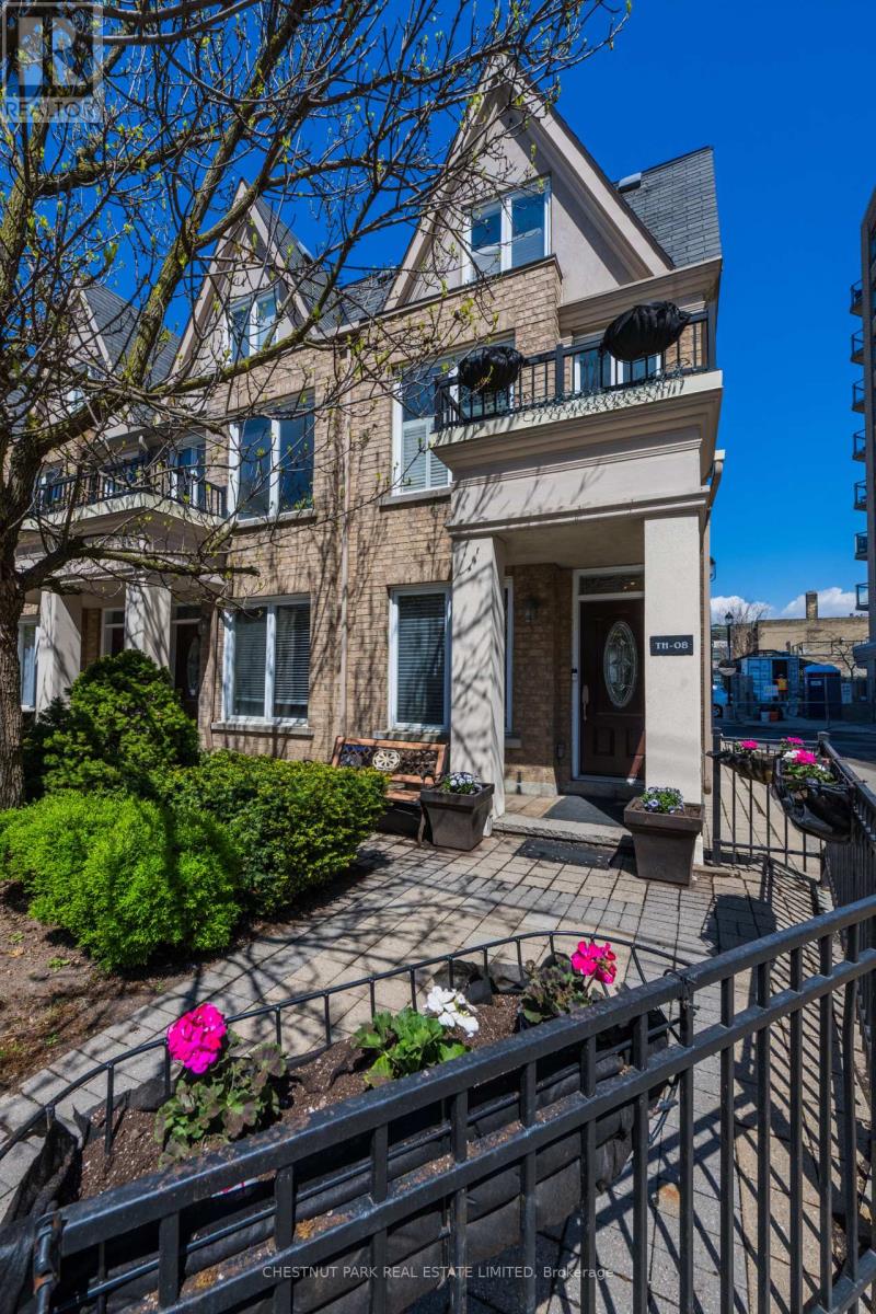TH8 - 140 BATHURST STREET Property Photo 1