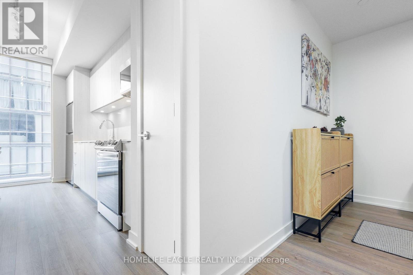 1108 - 357 King Street W Property Photo 6