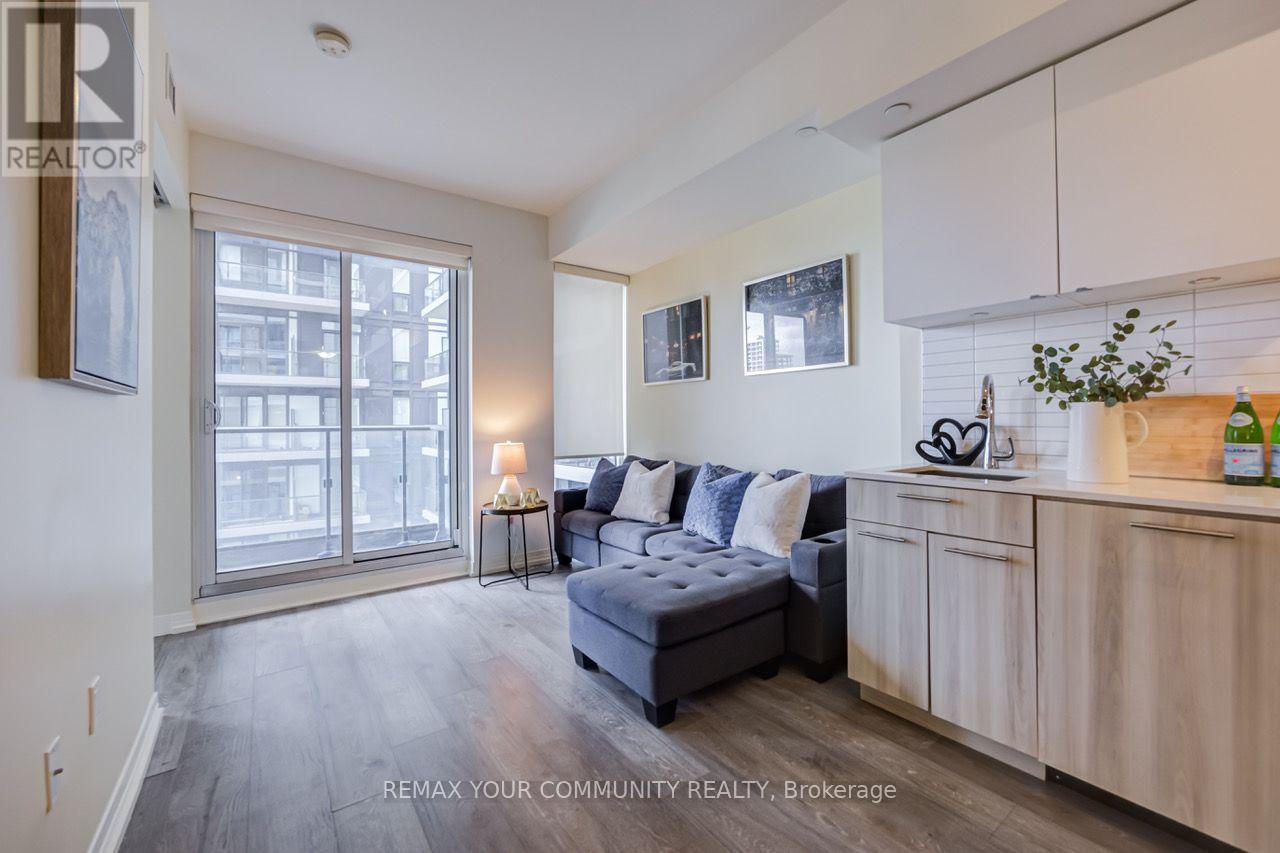 938 - 251 Jarvis Street Property Photo 14