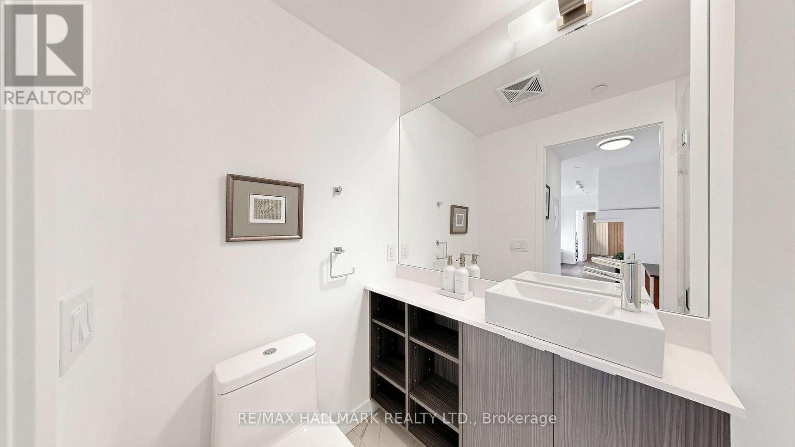 N423 - 7 Golden Lion Heights Property Photo 14
