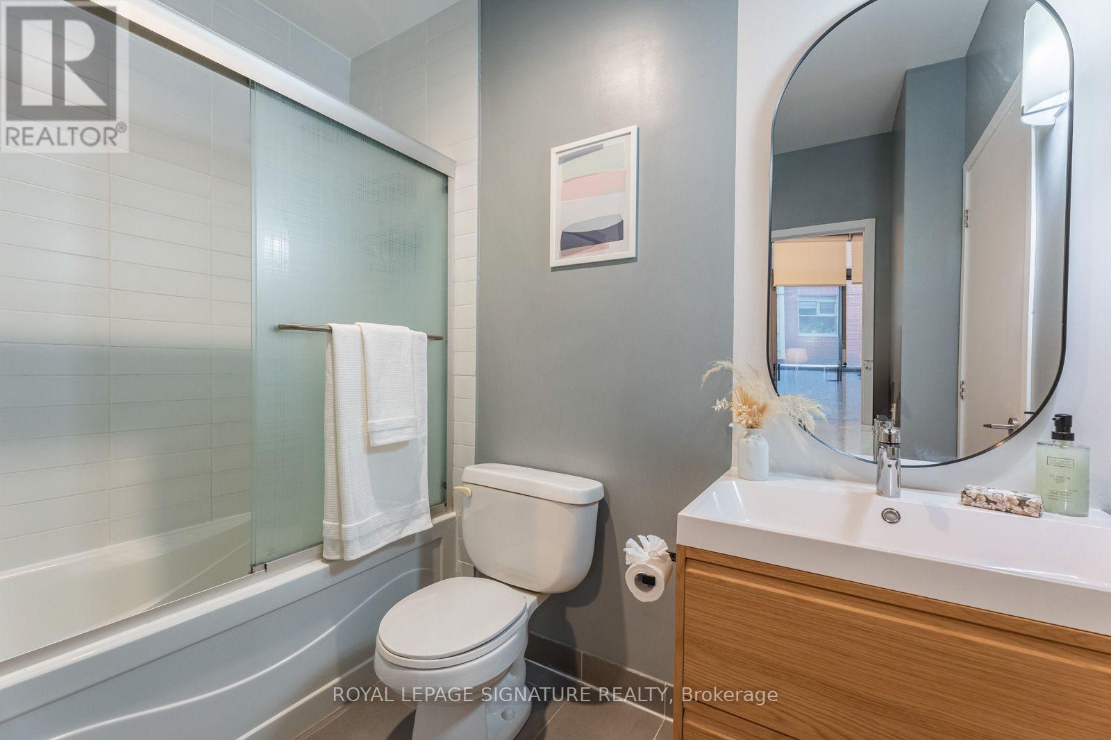 210 - 33 Mill Street Property Photo 15