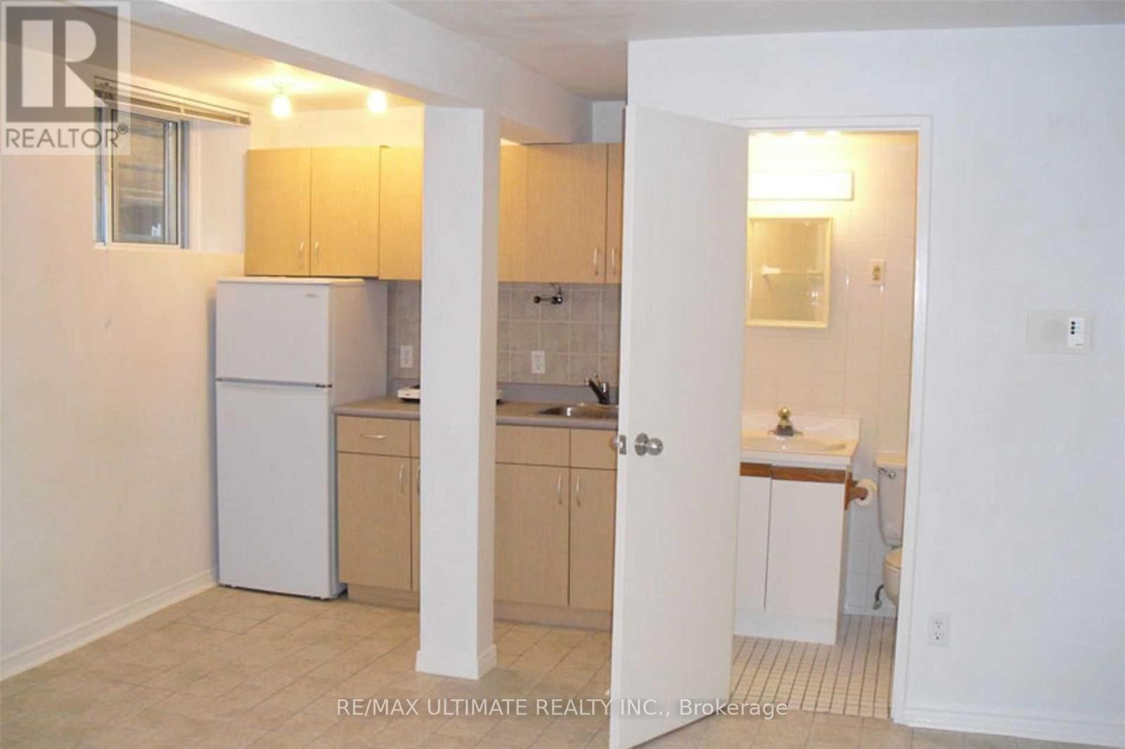 93 Spadina Road Property Photo 15
