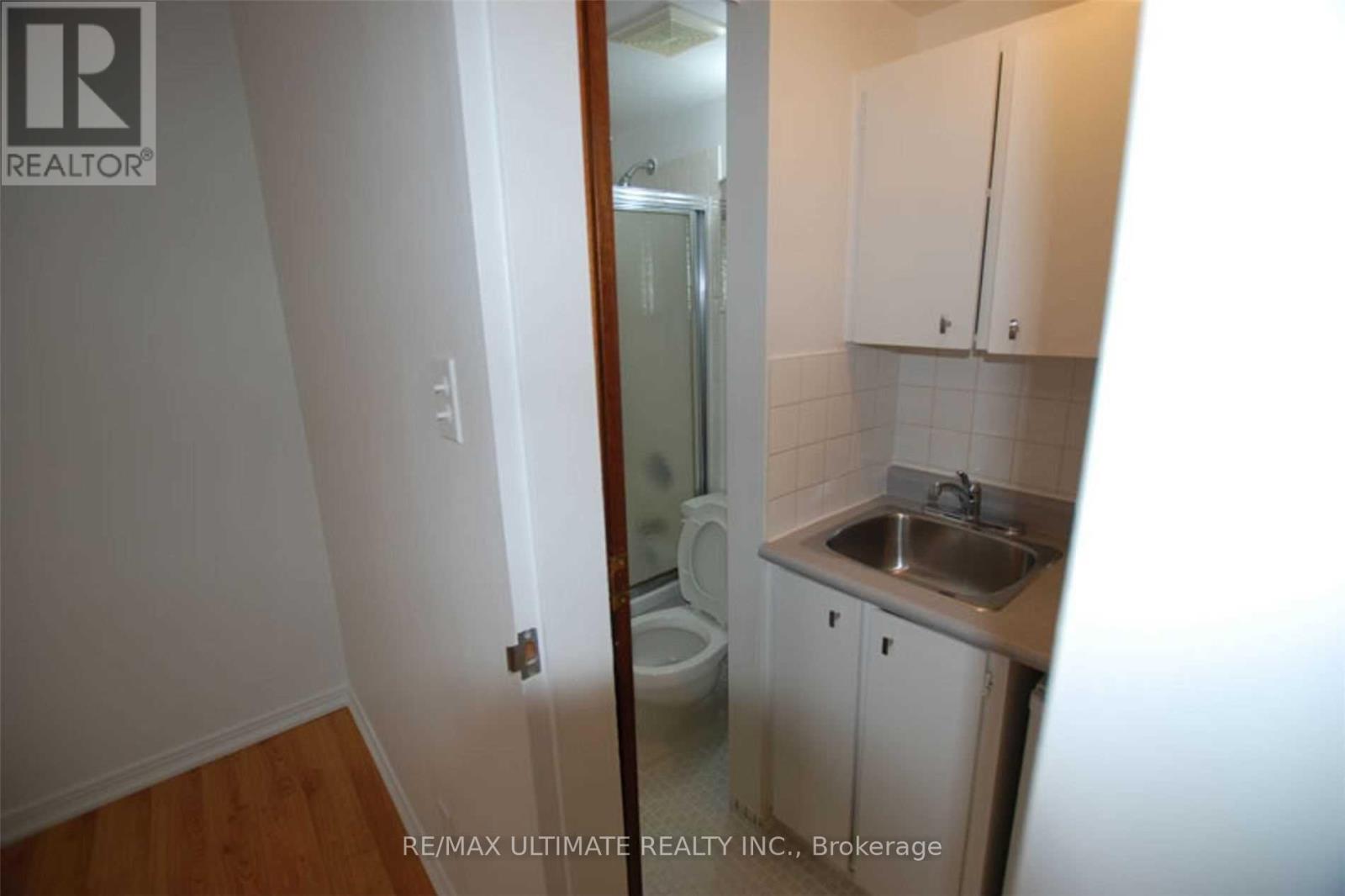 93 Spadina Road Property Photo 18