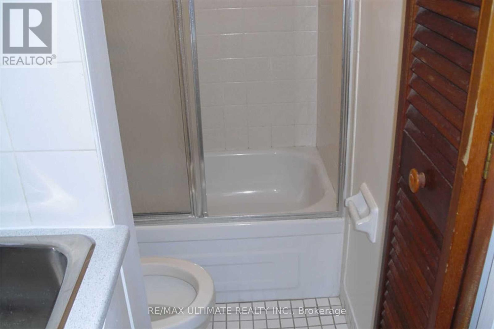 93 Spadina Road Property Photo 25