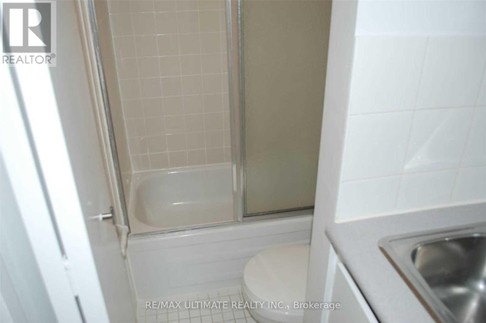 93 Spadina Road Property Photo 27