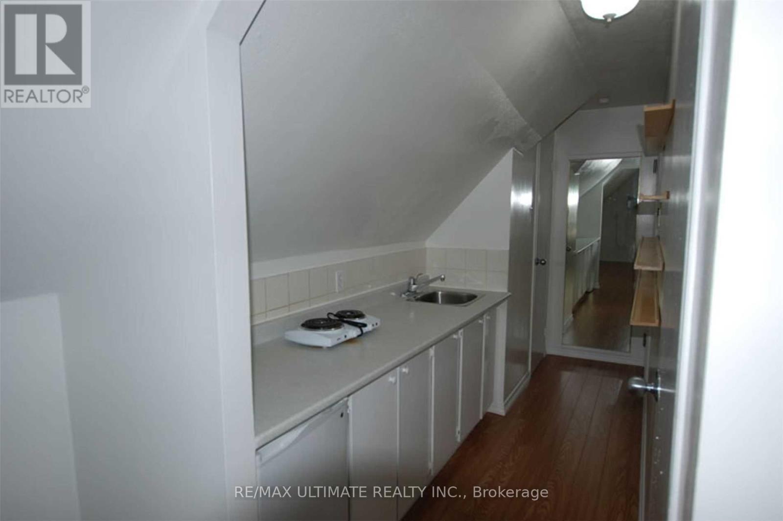 93 Spadina Road Property Photo 32