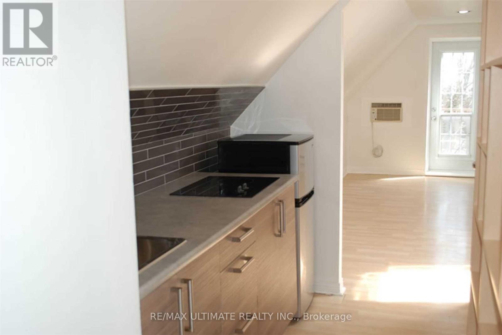 93 Spadina Road Property Photo 38