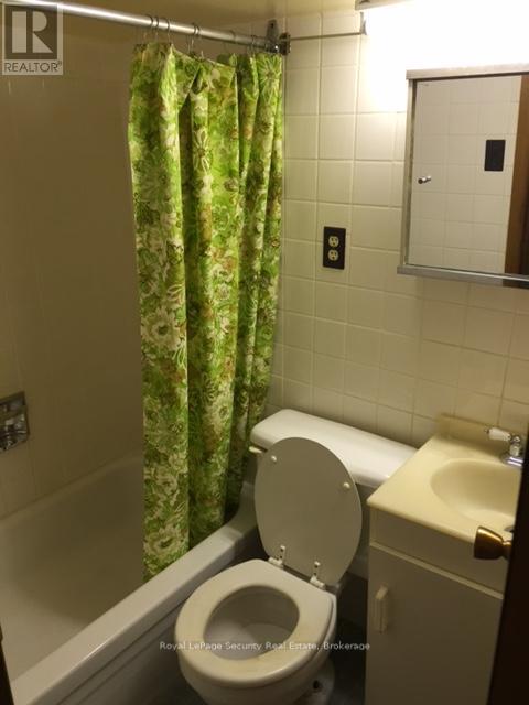464 Euclid Avenue Property Photo 6