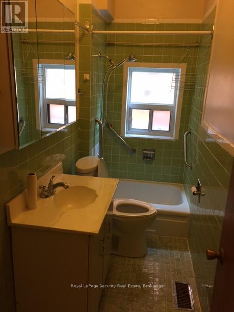 464 Euclid Avenue Property Photo 9