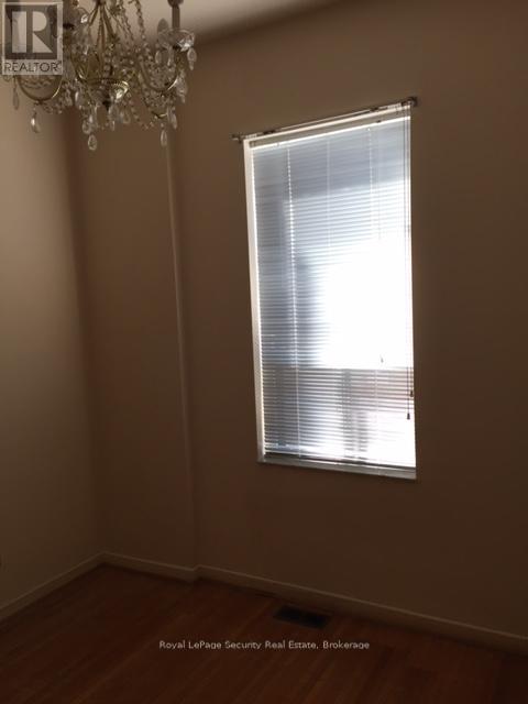 464 Euclid Avenue Property Photo 10