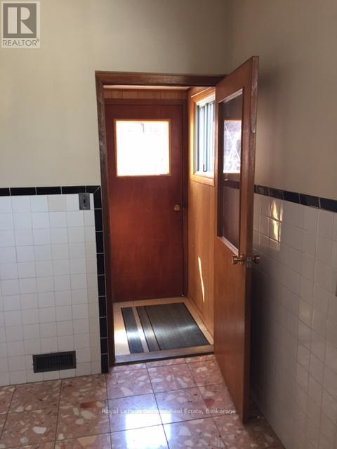 464 Euclid Avenue Property Photo 12