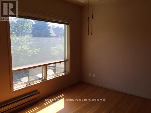 464 Euclid Avenue Property Photo 17