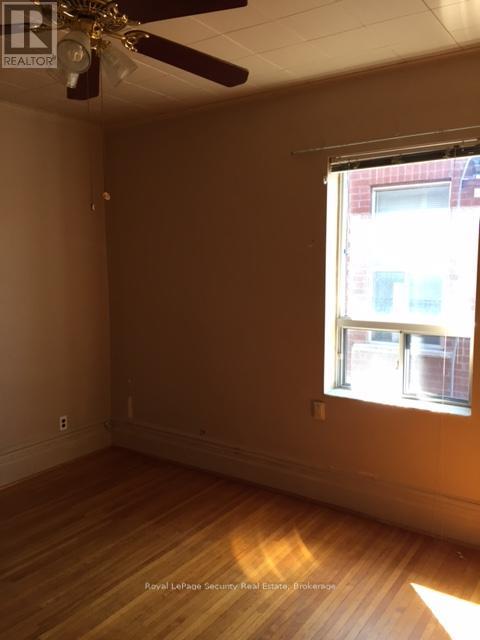 464 Euclid Avenue Property Photo 18