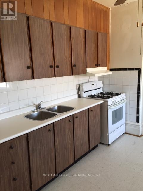 464 Euclid Avenue Property Photo 20