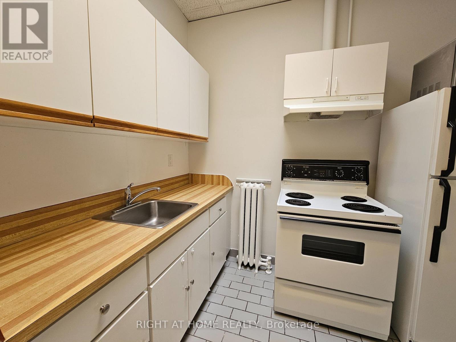 6 - 516 YONGE STREET Property Photo 1