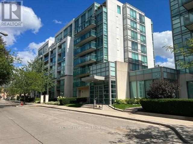 706 - 3830 Bathurst Street Property Photo 1