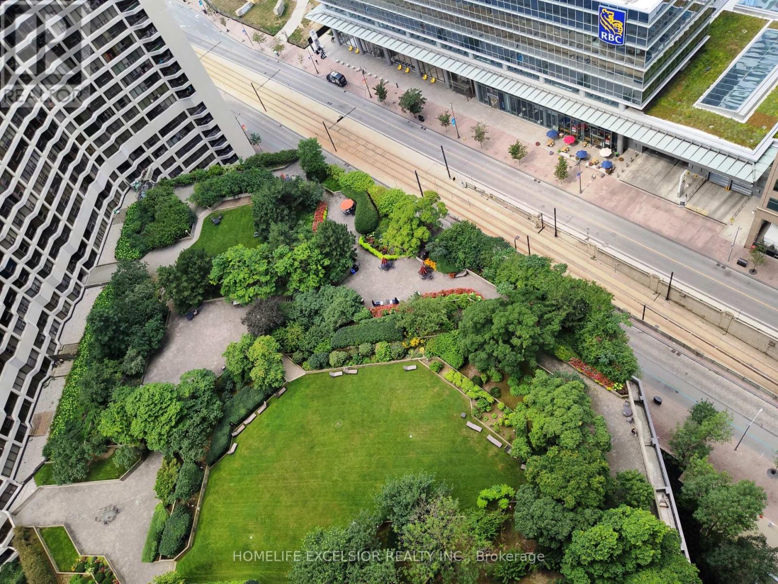 3227 - 33 Harbour Square Property Photo 1