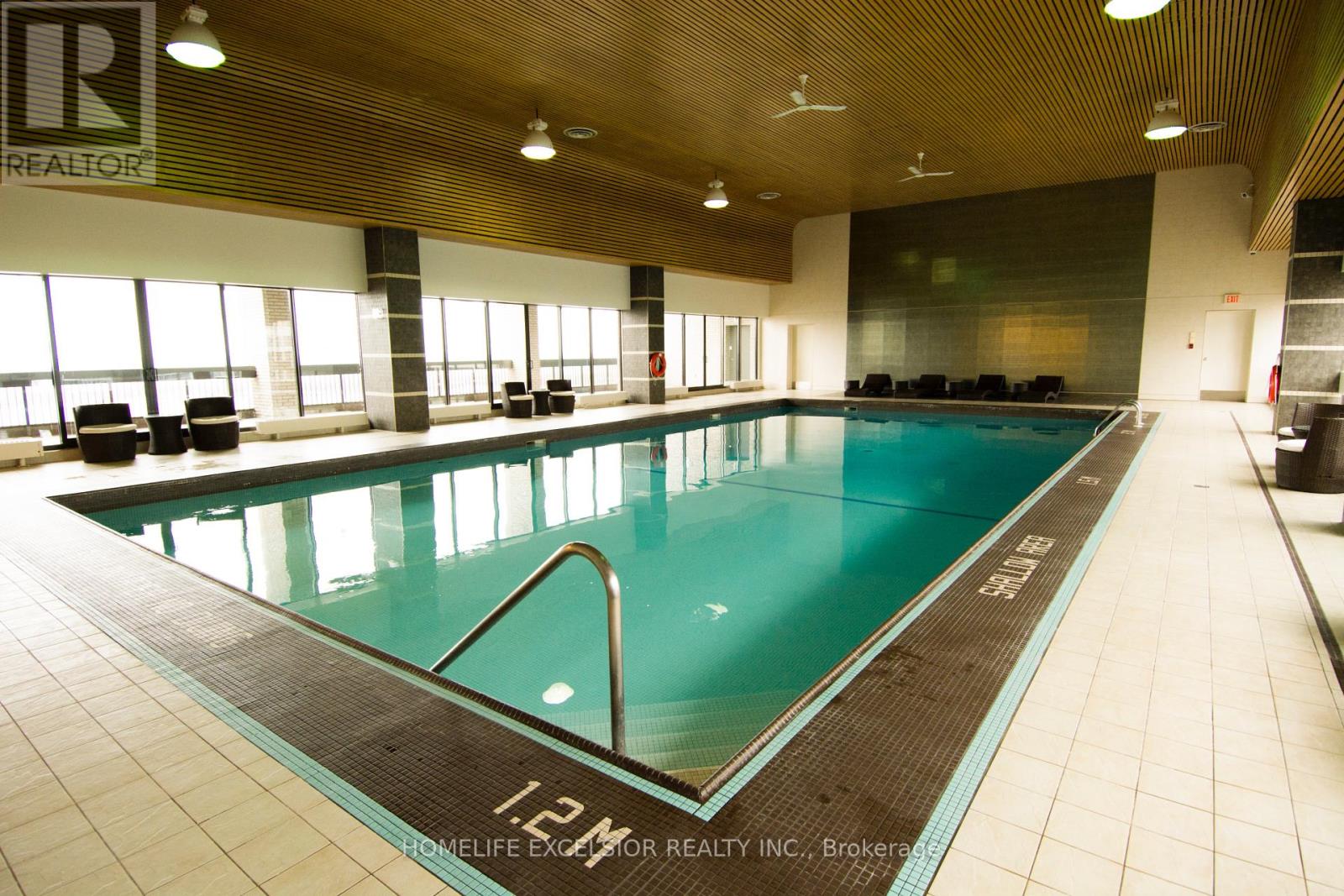 3227 - 33 Harbour Square Property Photo 14