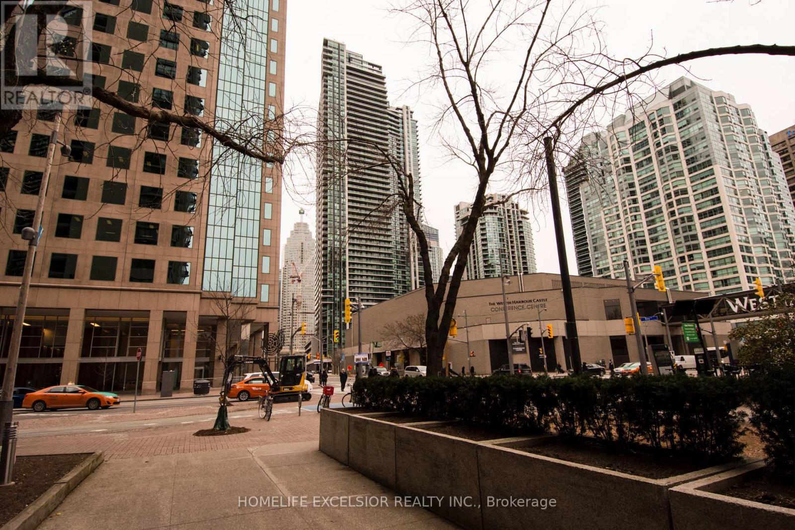 3227 - 33 Harbour Square Property Photo 21