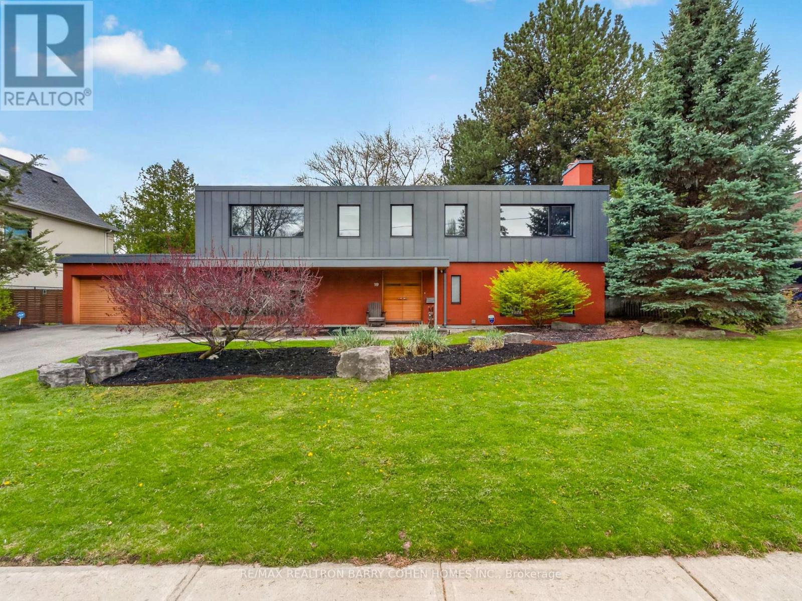 19 SAINTFIELD AVENUE