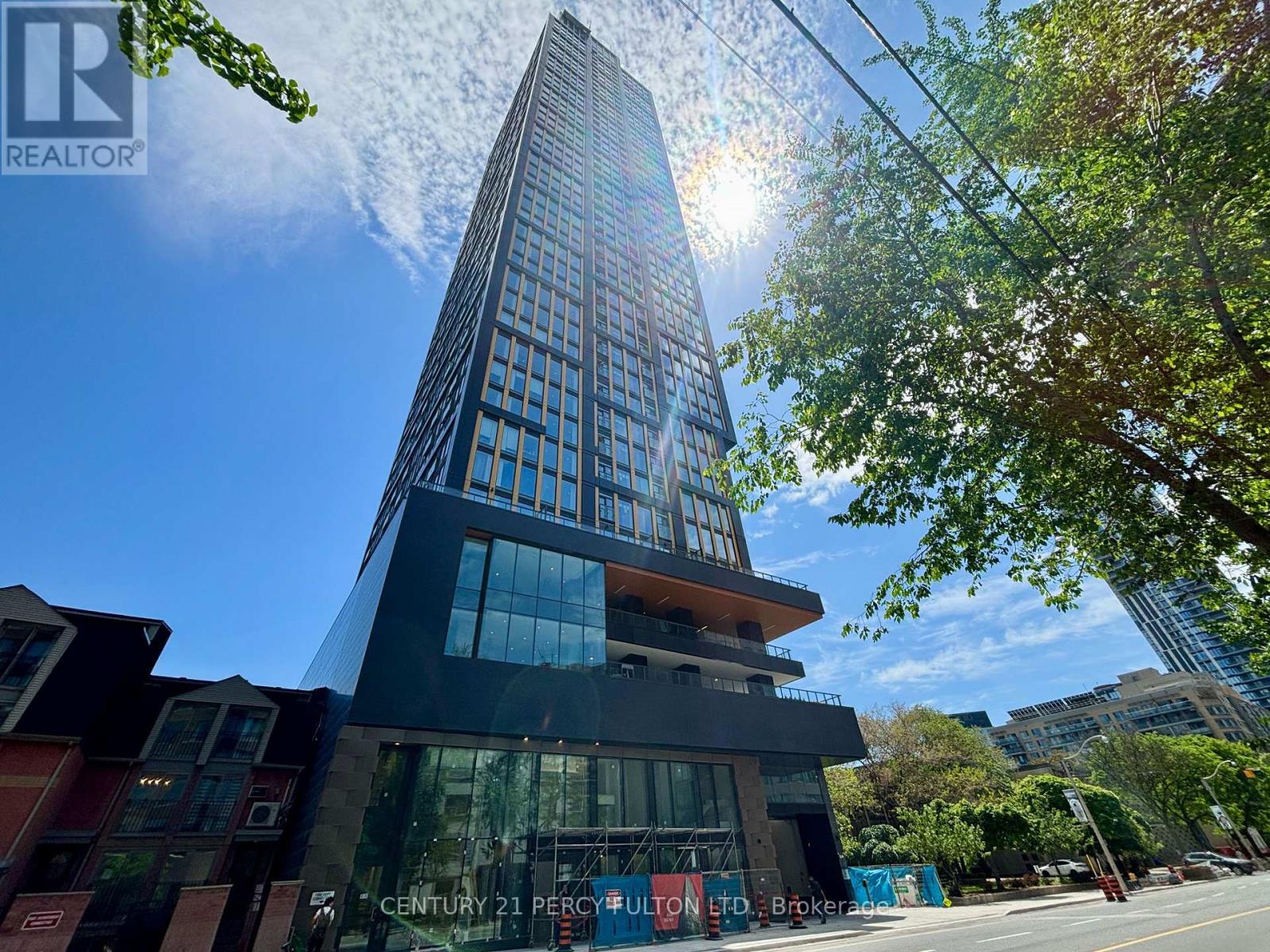 1717 - 319 JARVIS STREET Property Photo 1