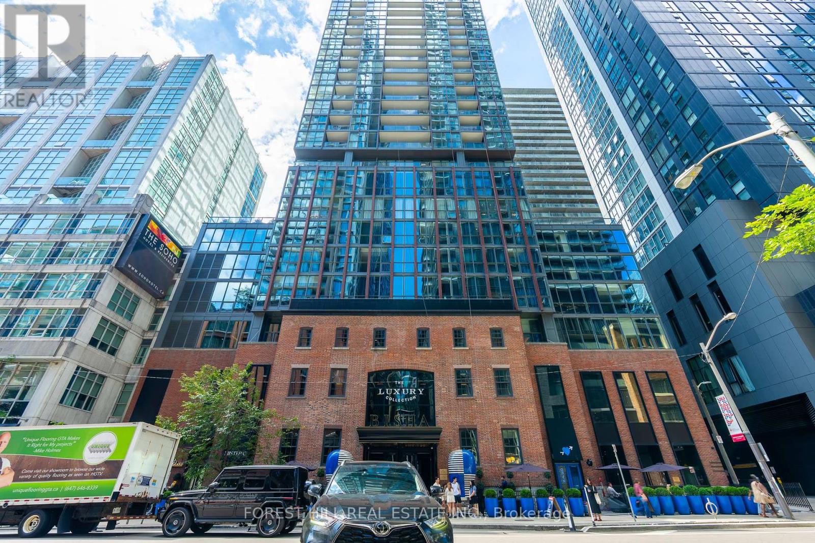 4004 - 88 BLUE JAYS WAY