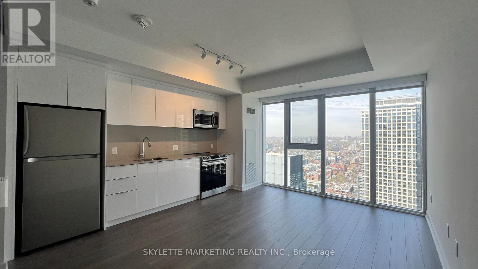 3801 - 357 KING STREET W Property Photo 1